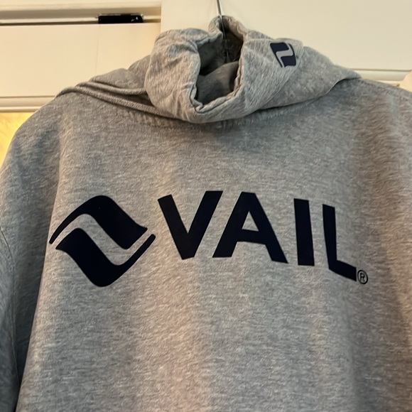 VAIL Graphic Turtleneck/Hoodie Sweatshirt • Rare • Gray/Navy Lettering • Small - Picture 2 of 8